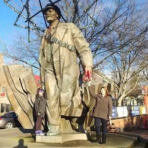 Meet your Posher, Sharon